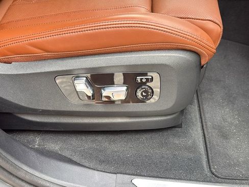 Used 2024 BMW X5 M60i AWD/4WD image 11