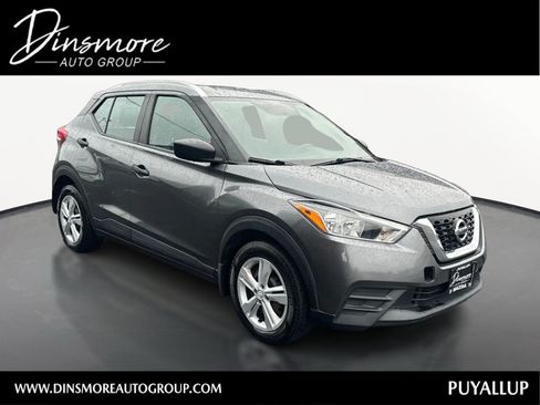 Used 2018 Nissan Kicks S FWD image 1