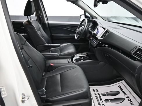 Used 2018 Honda Pilot Elite image 30