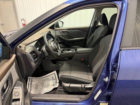 Used 2022 Nissan Rogue S AWD/4WD image 7