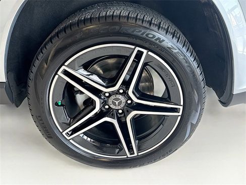Certified 2025 Mercedes-Benz GLS 450 4MATIC image 34