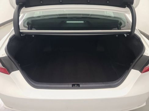 Used 2024 Toyota Camry SE image 18