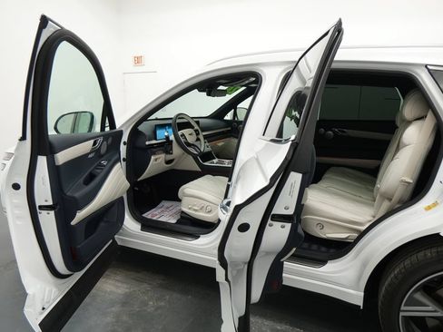 New 2026 Genesis GV80 3.5T Prestige AWD/4WD image 28