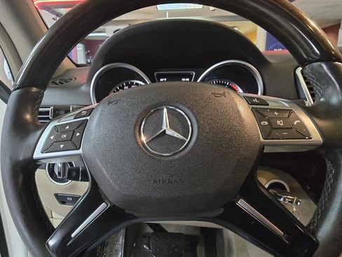 Used 2015 Mercedes-Benz ML 350 2WD w/ Premium 1 Package image 24