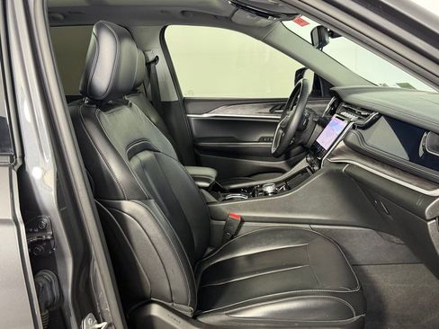 Used 2022 Jeep Grand Cherokee Limited w/ Trailer Tow Prep Group (B) image 30