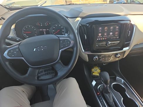 Used 2022 Chevrolet Traverse LS w/ Midnight/Sport Edition AWD/4WD image 19