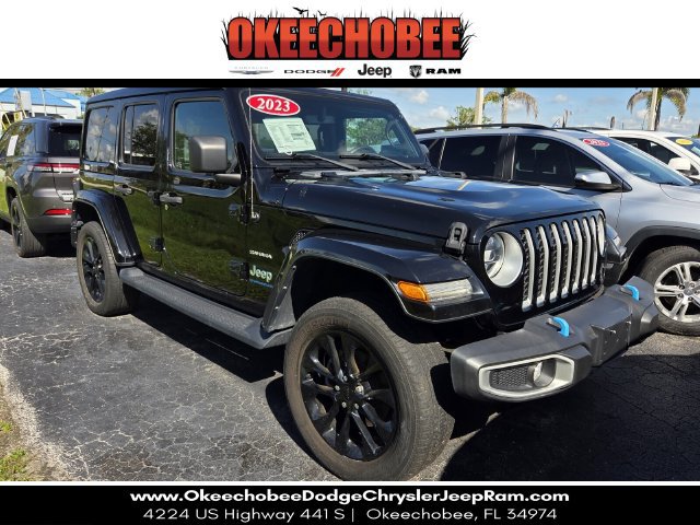 Used 2023 Jeep Wrangler Unlimited Sahara w/ Cold Weather Group AWD/4WD image 1