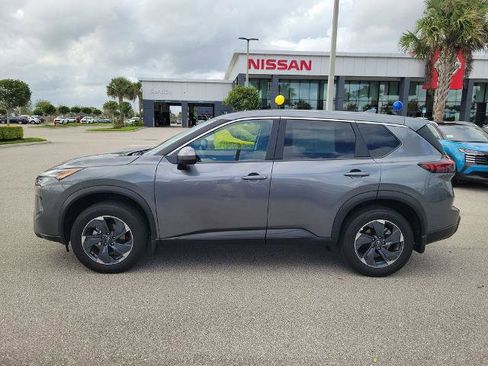 Certified 2026 Nissan Rogue SV FWD image 7
