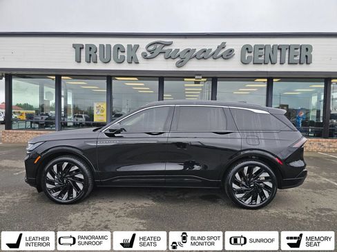 Used 2025 Lincoln Nautilus Black Label w/ Jet Appearance Package AWD/4WD image 1