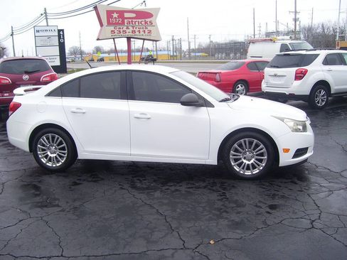 Used 2011 Chevrolet Cruze LS w/ Connectivity Package image 2