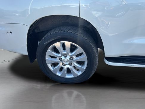 Used 2011 Toyota Sequoia Platinum AWD/4WD image 33
