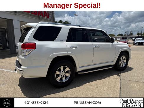 Used 2011 Toyota 4Runner SR5 RWD image 10
