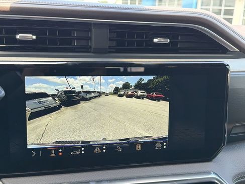 New 2026 GMC Sierra 3500 Denali w/ Denali Reserve Package AWD/4WD image 5