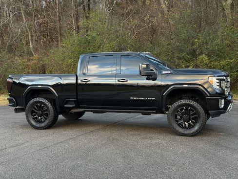 Used 2021 GMC Sierra 2500 Denali w/ Denali Ultimate Package image 9