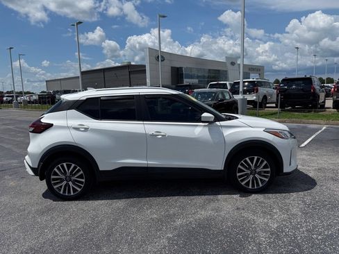Used 2024 Nissan Kicks SV FWD image 30