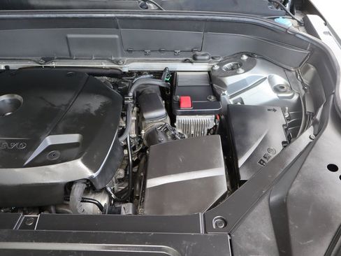 Used 2017 Volvo XC90 T6 Momentum w/ Vision Package AWD/4WD image 43