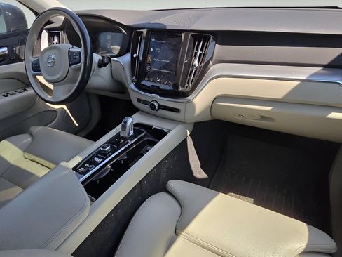 Used 2019 Volvo XC60 T8 Momentum w/ Advanced Package AWD/4WD image 30