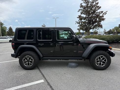Used 2024 Jeep Wrangler Unlimited Rubicon AWD/4WD image 6