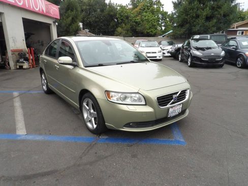 Used 2008 Volvo S40 2.4i FWD image 2