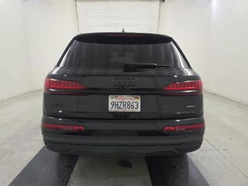 Used 2023 Audi Q7 2.0T Premium Plus w/ Premium Plus Package AWD/4WD image 9