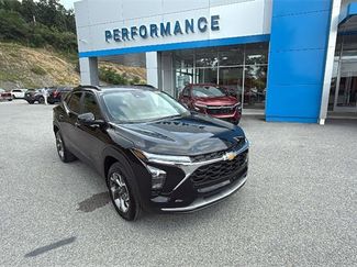 New 2025 Chevrolet Trax LT w/ Driver Confidence Package video 1