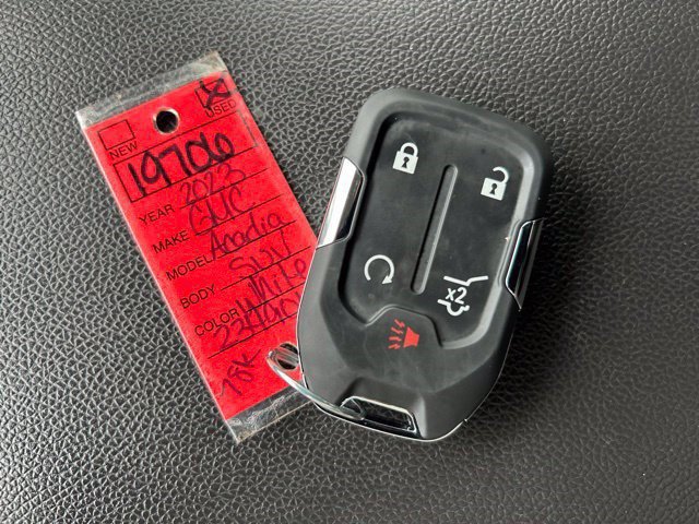 Used 2023 GMC Acadia SLT FWD image 66