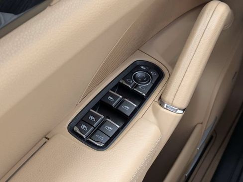 Used 2014 Porsche Cayenne AWD/4WD image 21