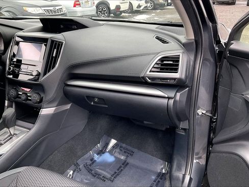 Certified 2022 Subaru Forester Premium image 17