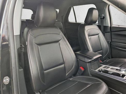 Used 2023 Ford Explorer XLT w/ Equipment Group 202A image 19