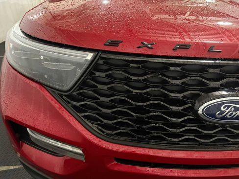 Used 2023 Ford Explorer ST w/ Equipment Group 401A image 4