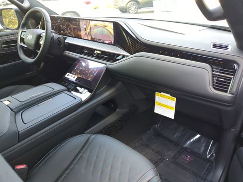 New 2026 INFINITI QX80 Autograph image 11