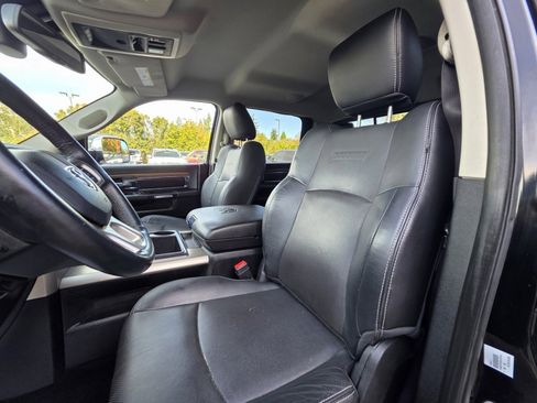 Used 2014 RAM 1500 Laramie image 10