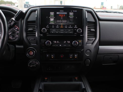 Used 2020 Nissan Titan PRO-4X w/ Pro-4x Convenience Package image 12