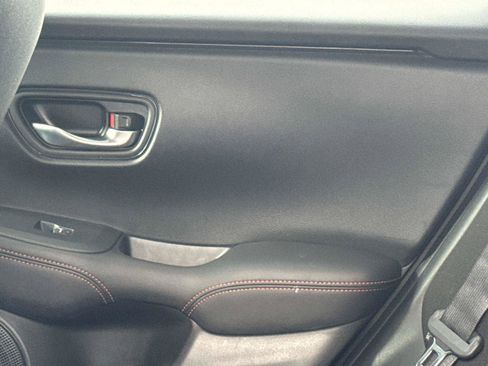 Certified 2025 Honda HR-V Sport image 14