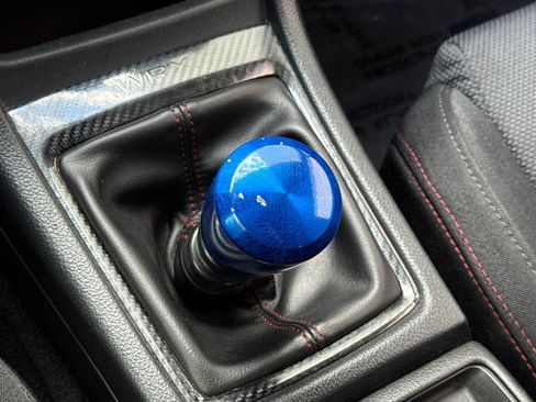 Used 2015 Subaru WRX 4dr Sdn Man image 16