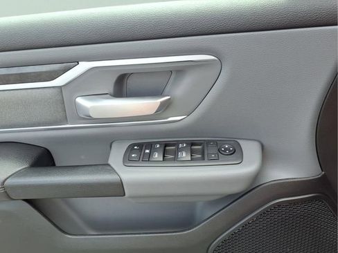 Used 2021 RAM 1500 Big Horn AWD/4WD image 25