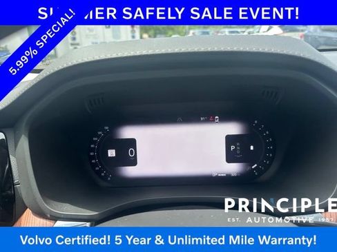 Certified 2023 Volvo XC60 B5 Ultimate w/ Climate Package FWD image 28