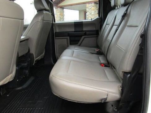 Used 2022 Ford F250 XL w/ Power Equipment Group image 7