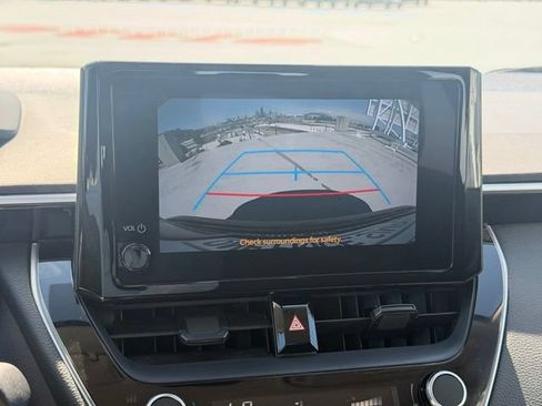 Used 2024 Toyota Corolla LE FWD image 15