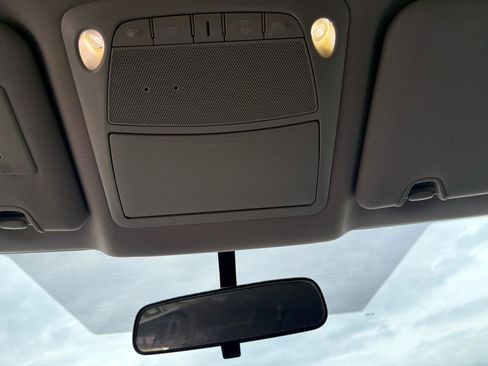 Used 2018 Nissan Rogue S image 53