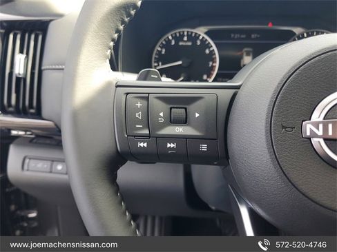 New 2025 Nissan Pathfinder SV image 15