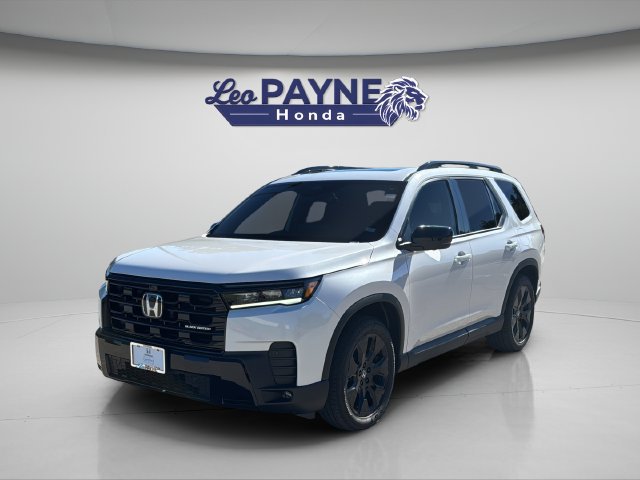 Certified 2026 Honda Pilot Black Edition image 4