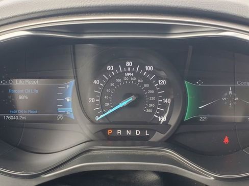 Used 2020 Ford Fusion SE image 11