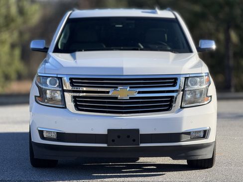 Used 2015 Chevrolet Suburban LTZ image 2
