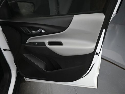 Used 2019 Chevrolet Equinox LS image 20