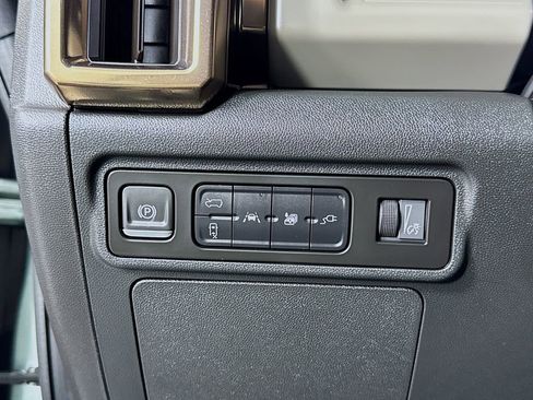 Used 2024 GMC Hummer EV 3X AWD/4WD image 21