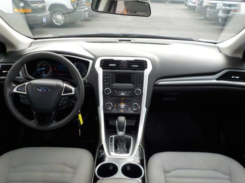 Used 2013 Ford Fusion S FWD image 18