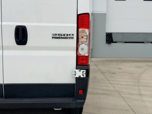 Used 2023 RAM ProMaster 2500 FWD image 28