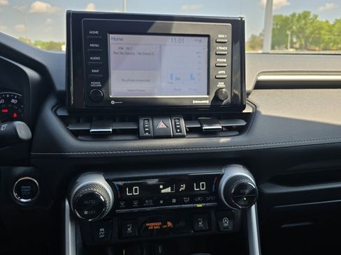 Certified 2020 Toyota RAV4 XLE Premium AWD/4WD image 28