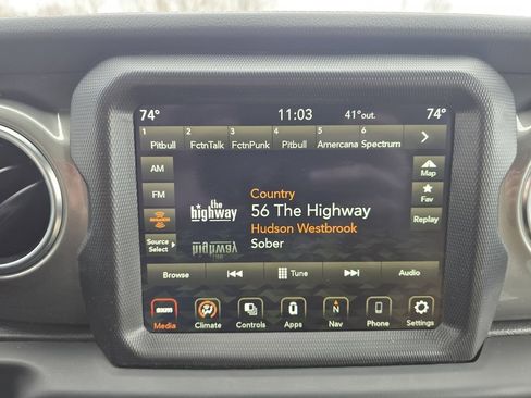 Used 2021 Jeep Wrangler Unlimited Sahara w/ Uconnect 4C Nav & Sound Group image 17